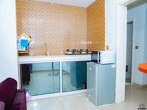 Comfort Studio, Balcony | Private kitchen - Elu Hotel Diamant (Douala)