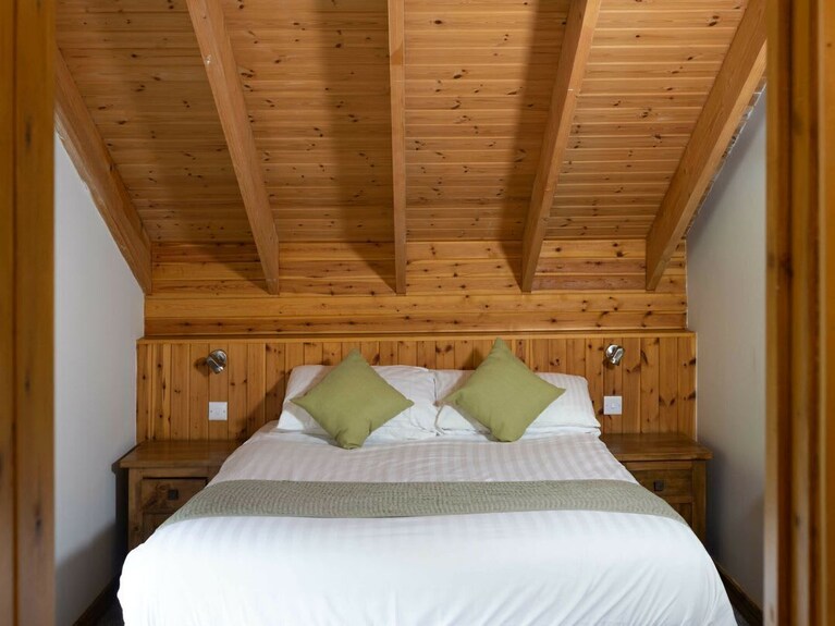 Deerpark Classic Golden Oak Waterside, Liscard - Devon