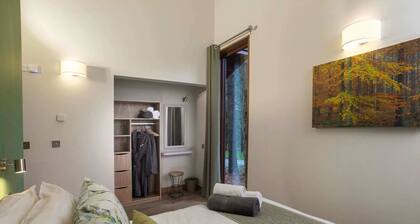 Delamere Forest Golden Oak Cabin, Frodsham