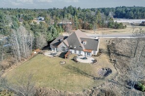 Exterior - 3 Bedroom Dells Getaway Perfect for Families (Wisconsin Dells)