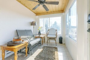 Interior - 3 Bedroom Dells Getaway Perfect for Families (Wisconsin Dells)