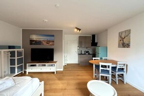 1 bedroom, WiFi, bed sheets - Beachfront studio in Scharbeutz - comfort & tranquillity right by the sea (Scharbeutz)