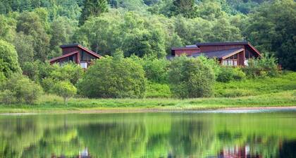 Strathyre Classic Golden Oak Lochside, Callander