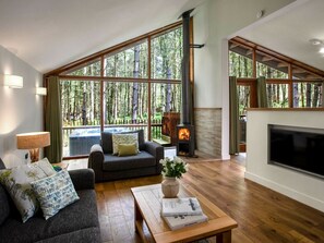 Fireplace - Blackwood Forest Golden Oak, Winchester (Winchester)