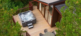 Delamere Forest Golden Oak Cabin, Frodsham