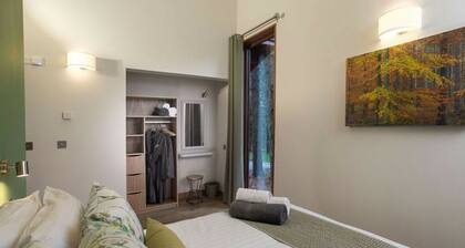 Delamere Forest Golden Oak Cabin, Frodsham