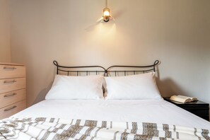 Villa, 3 Bedrooms, Pool View | Free WiFi
