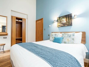 Room - Cropton Silver Birch Compact, Pickering (Pickering)