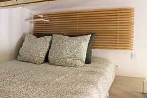 1 bedroom, Internet, bed sheets - L'Escale - Cosy studio in the heart of Sanary (Sanary-sur-Mer)