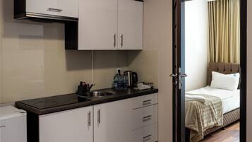 Deluxe Apartment | Private kitchen