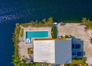 Exterior - Monthly rental  lap pool 40 ft dock wDavitz (Big Pine Key)