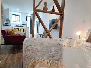 Iron/ironing board, travel cot, WiFi, bed sheets - Alfama, Se, PracaDoComercio & CasaDosBicos - 34 (Lisboa)