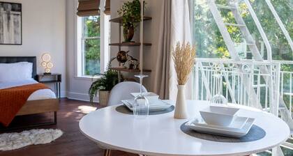 King Bed Studio w/ Full Kitchen in Lower Haight