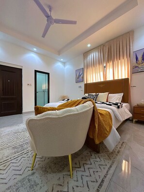 3 bedrooms, iron/ironing board, free WiFi, bed sheets - East Legon Hills Deluxe 3-bedroom townhome in adorable with back up electricity (Accra)