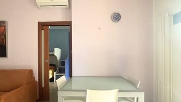 Interni