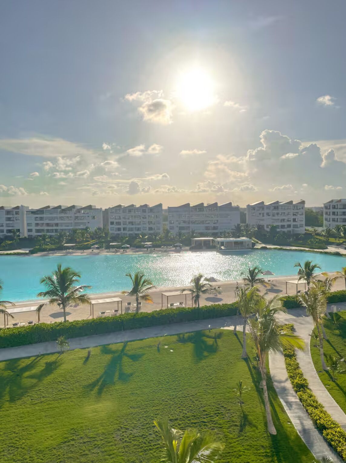 Condo, balcón, vista a la laguna | Exterior