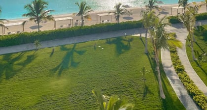 Tropical Escape! Breezy Lagoon + Pool Views