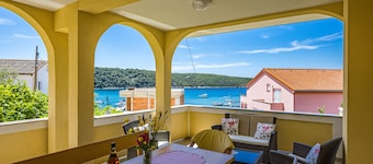 Four Bedroom Apt. near the Beach - Villa Jagoda