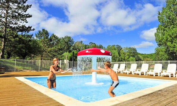 Pool - Cottage in Coly With Private Lake Access (La Cassagne)