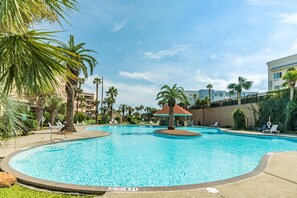 Pool - NEW | Beachfront | Heated Pools | Hot Tub| Balcony|Ocean Views | Patio | Grills | Cabanas | Pets OK (Galveston)