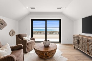 TV - Rumor Has It: 4th of July week now available as a Friday or Saturday check in! (Mexico Beach)