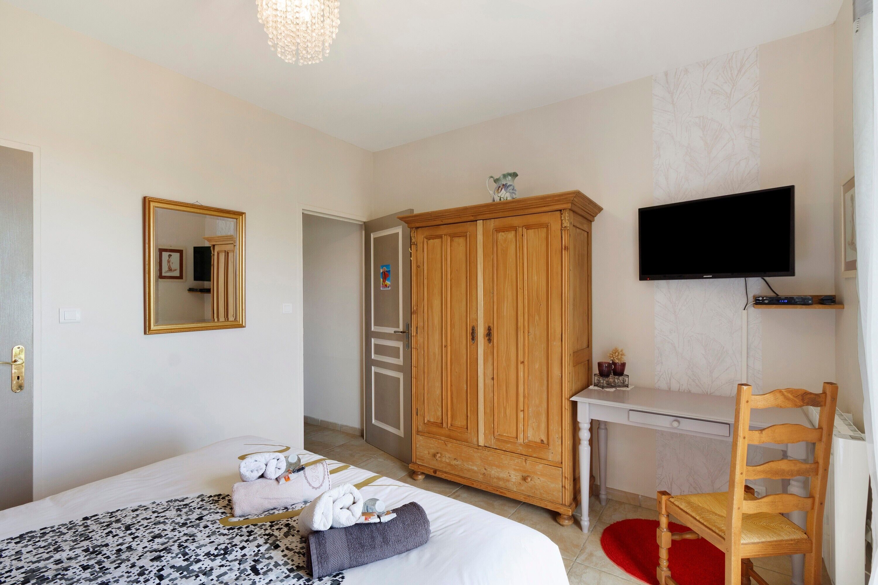 5 chambres, Wi-Fi, draps fournis