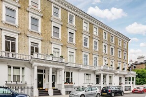 Exterior - Cozy City Two Double Bedroom Apartment in Chelsea (London)