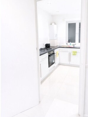 Private kitchen - Stylist 7sleeps contractor groups friendly1bedroom flat Canada Water free WiFi (London)