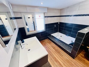 Bathroom - Spacious house with terrace, near the lake (Gérardmer)