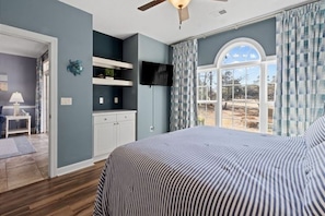 2 bedrooms, iron/ironing board, free WiFi, bed sheets - Cypress Bend @ Barefoot - Updated w/ Pools, Golf, Shuttle (North Myrtle Beach)