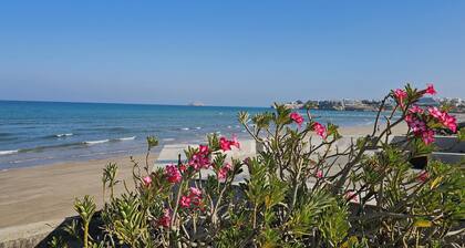 Casa Blanca Muscat - Large villa in exclusive location in Qurum, 10 min. to the beach