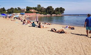 Beach - New 250m Beach Apt with Pool & Terrace (Saint-Raphaël)