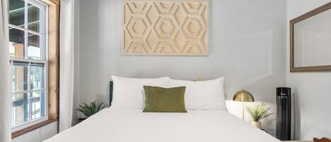 Iron/ironing board, WiFi, bed sheets