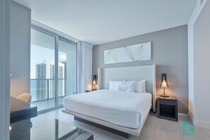 2 habitaciones, escritorio, tabla de planchar con plancha y wifi 