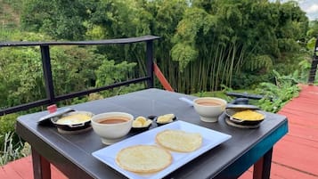 Chalet, Garden View | Outdoor dining
