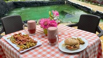 Chalet, Garden View | Outdoor dining