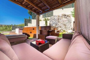Vila (3 Bedrooms) | Balkon