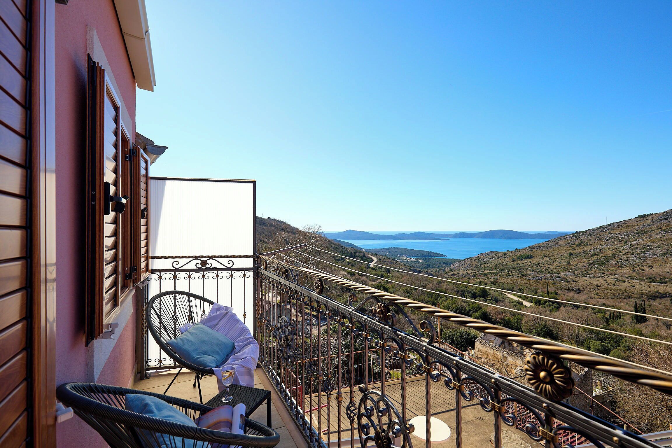 Villa (3 Bedrooms) | Balcony
