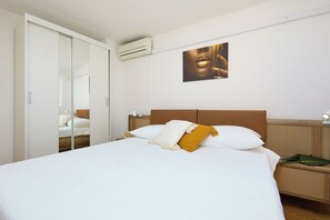 Vila (3 Bedrooms) | 3 kamar tidur dan setrika/meja setrika