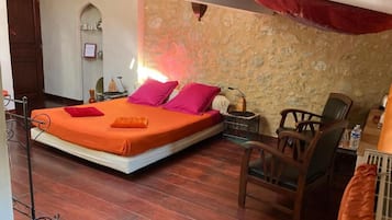 Standard Double Room | Free WiFi