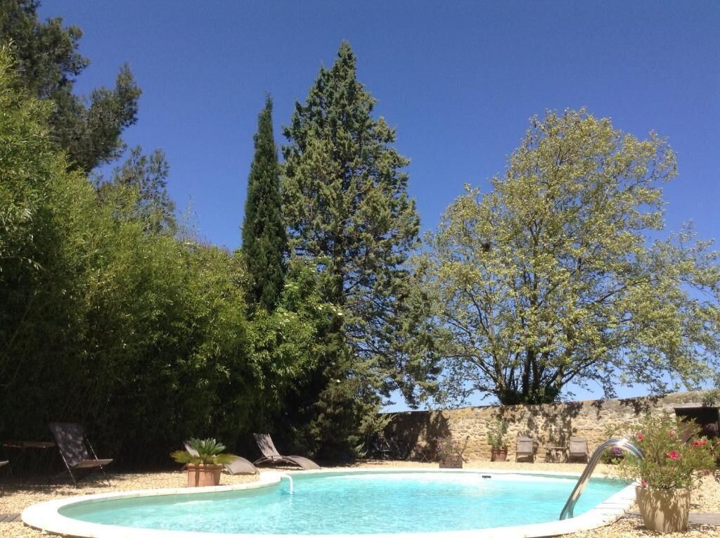 Piscina externa sazonal