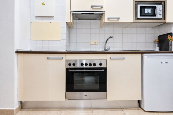Private kitchen - GuestReady - Domocenter studio with garage (Bormujos)