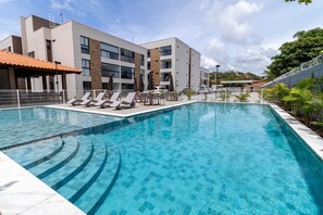 Apartment | Pool | Outdoor pool, pool umbrellas, sun loungers - Apto Póximo a Praia - Destino BSM 106 A (Barra de São Miguel)