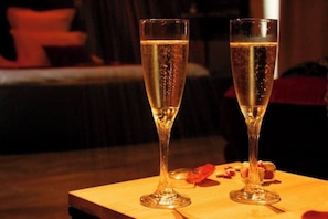 Food and drink - Romantic 3* gîte for lovers, private spa (Manthelan)