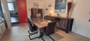 Dining - House by the sea (Trévou-Tréguignec)
