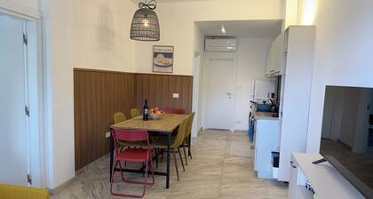 Charming 4-bedroom villa with AC in beautiful Nea Skioni, 40 meters from beach