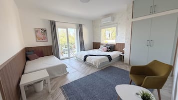 4 bedrooms, iron/ironing board, travel crib, free WiFi