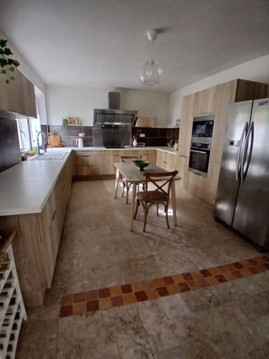 Private kitchen - Vacations in Provence (Cavaillon)