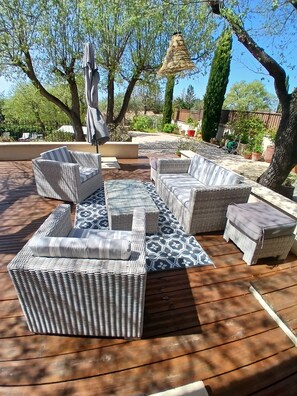 Unclassified image, 3 of 11, button - Vacations in Provence (Cavaillon)