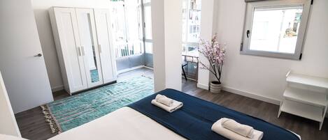 Fer et planche Ă repasser, Wi-Fi, draps fournis